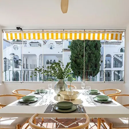 Apartamento Genteel El Presidente Estepona